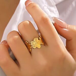 Stainless Steel Gold Tone Adjustable Geometric Flower Ring. (R21)